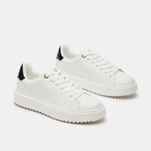 Steve Madden Women’s CATCHER WHITE BLACK tennis shoe